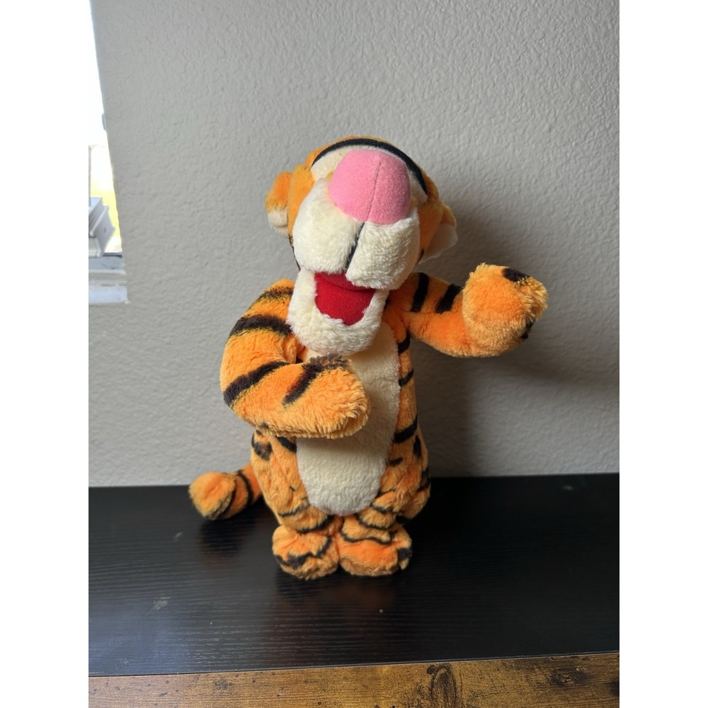 Vintage 1994 Mattel Tigger Plush Toy: Winnie the Pooh Collectible‎ - Boing Sound